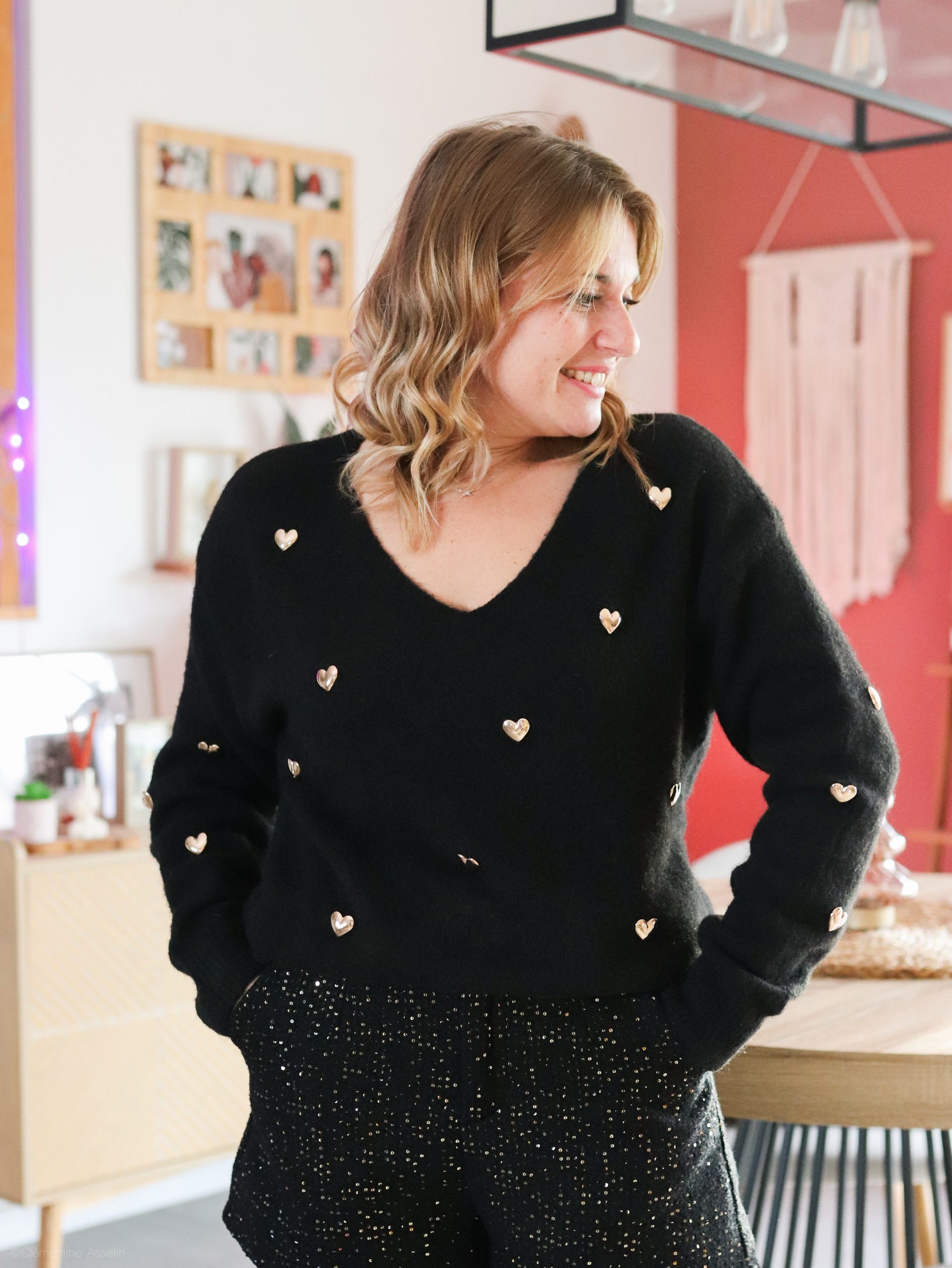 Pull coeur noir – Image 4