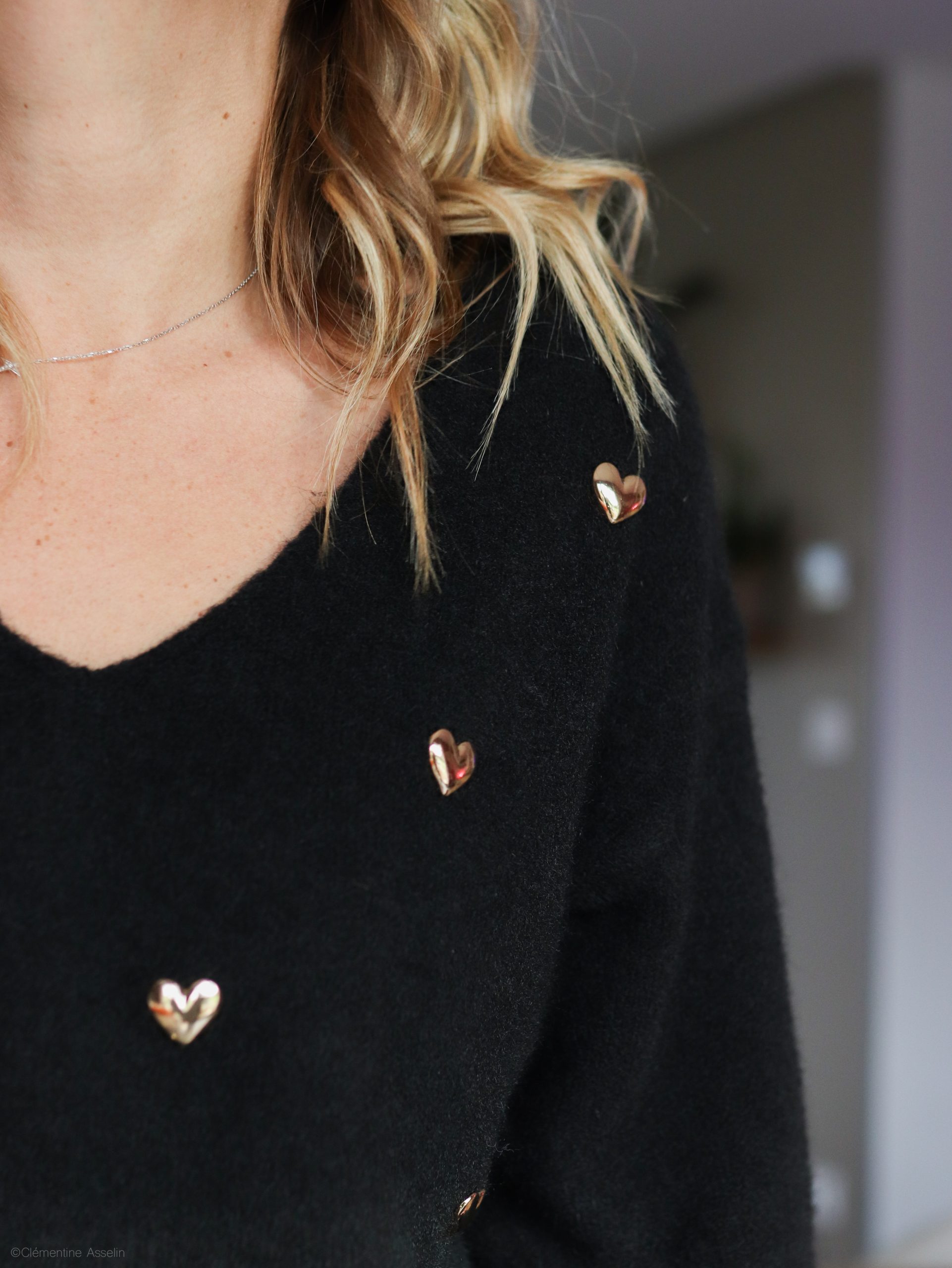 Pull coeur noir – Image 7